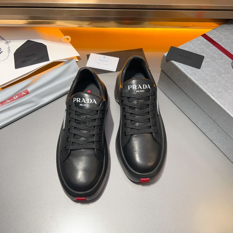 Pra*a sneakers